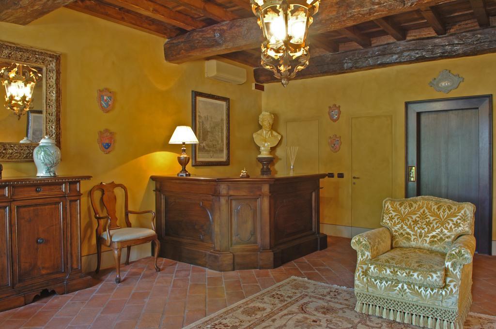 Hotel Torre Di San Martino Гаццола-ди-Ривальта Экстерьер фото