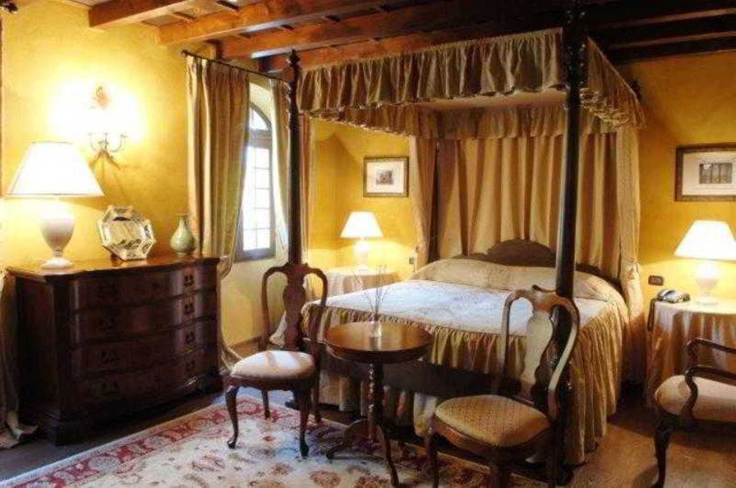 Hotel Torre Di San Martino Гаццола-ди-Ривальта Номер фото