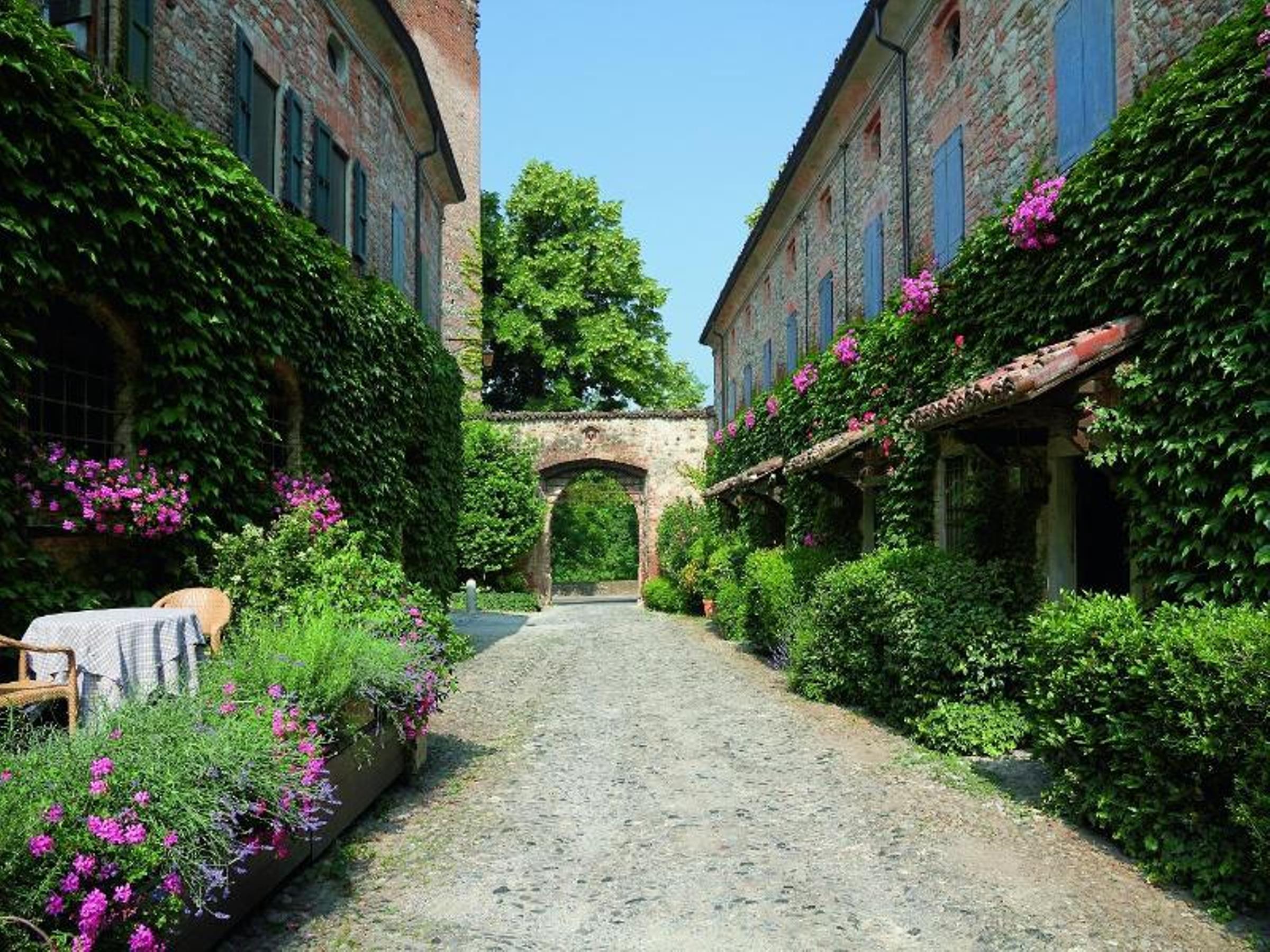 Hotel Torre Di San Martino Гаццола-ди-Ривальта Экстерьер фото