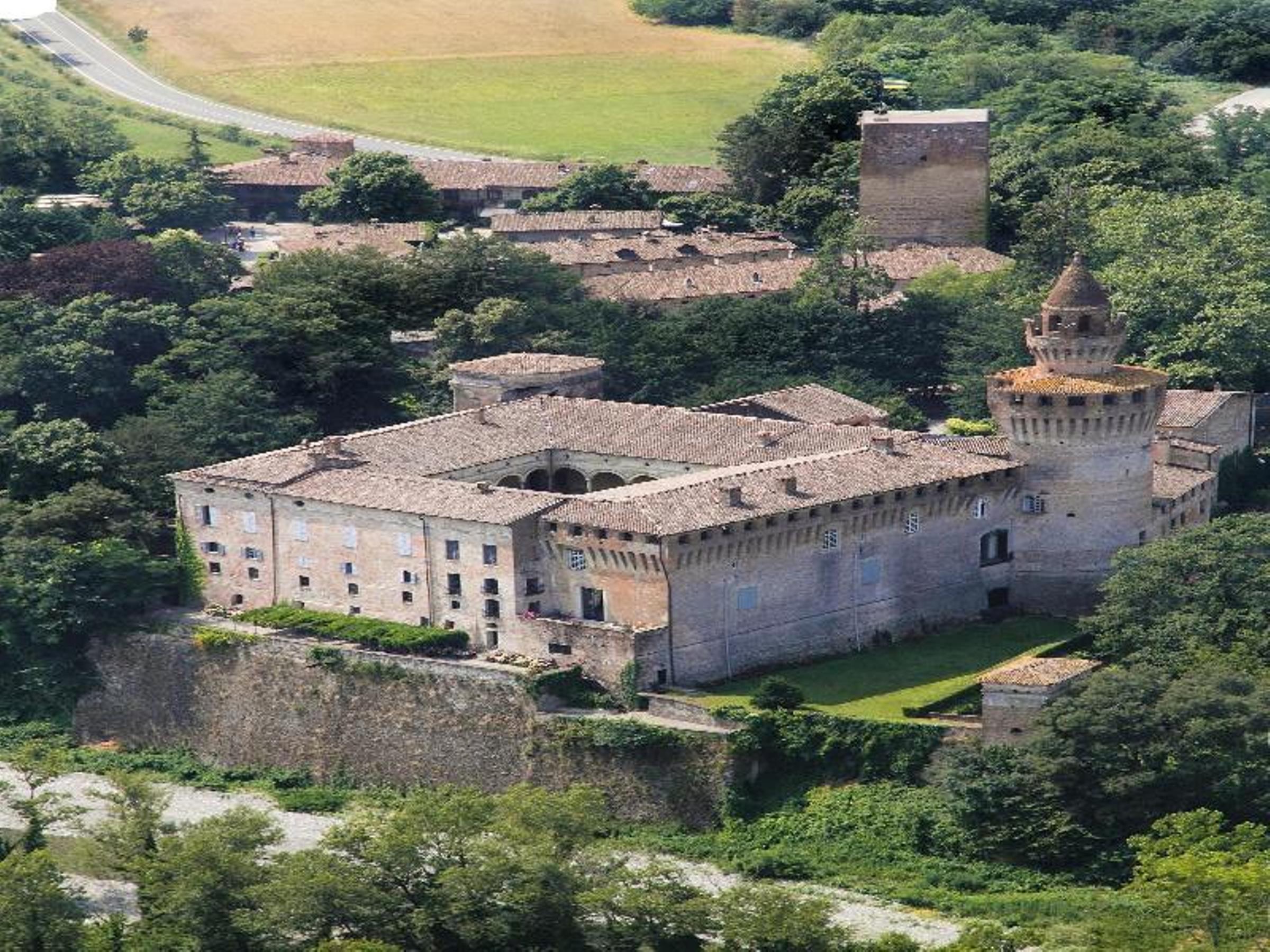 Hotel Torre Di San Martino Гаццола-ди-Ривальта Экстерьер фото