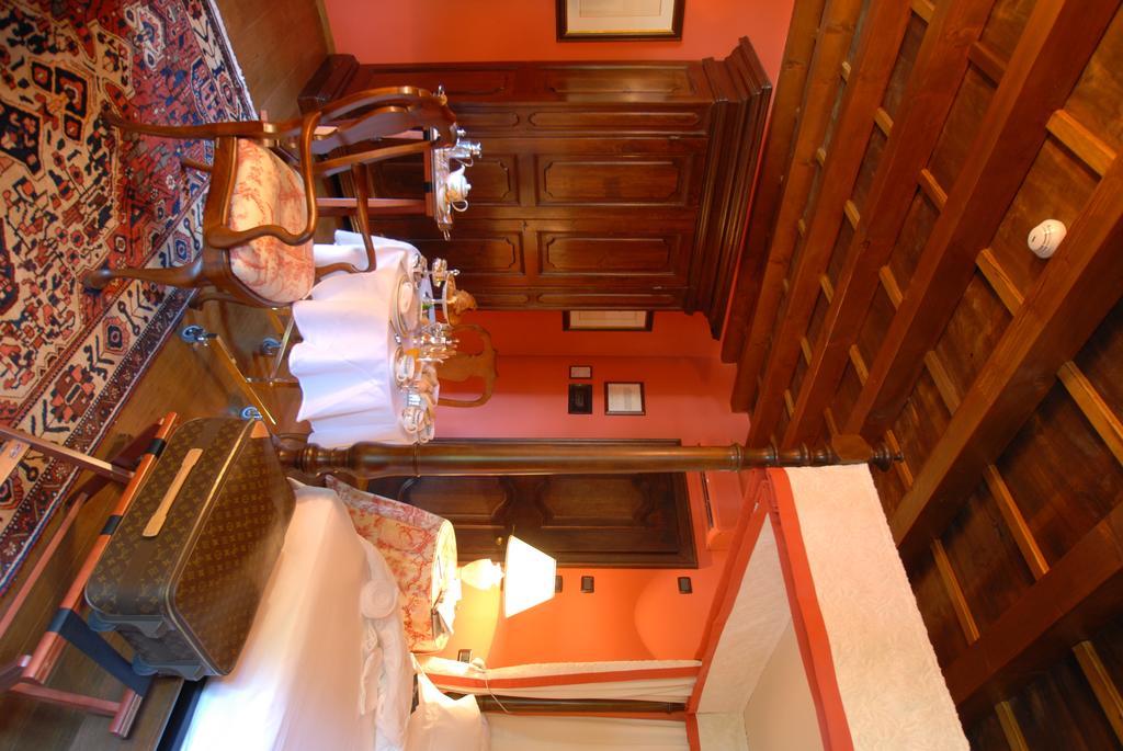 Hotel Torre Di San Martino Гаццола-ди-Ривальта Экстерьер фото