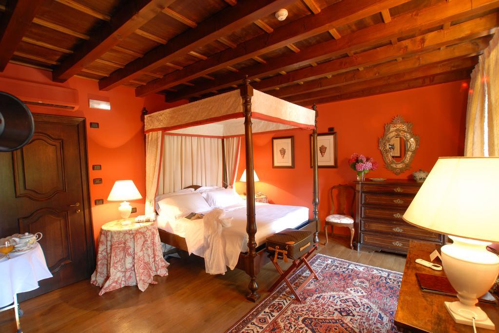 Hotel Torre Di San Martino Гаццола-ди-Ривальта Экстерьер фото